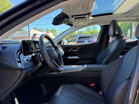 Used 2026 Mercedes-Benz E 350 4MATIC Sedan image 15