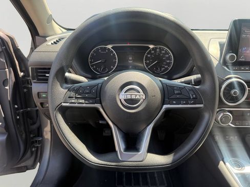 Used 2024 Nissan Sentra SV FWD image 12