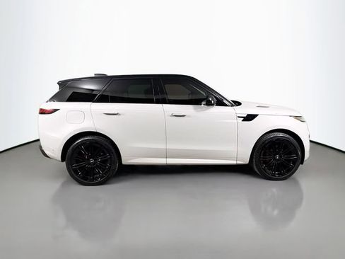 Used 2024 Land Rover Range Rover Sport Dynamic SE AWD/4WD image 4