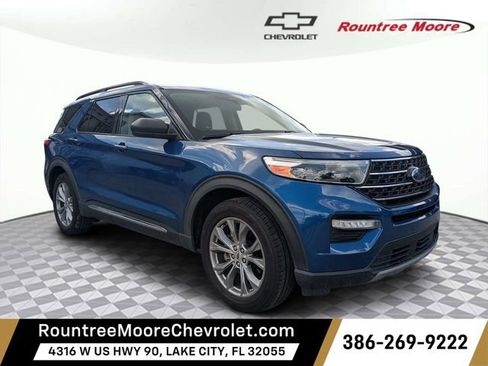 Used 2021 Ford Explorer XLT w/ Equipment Group 202A RWD image 1