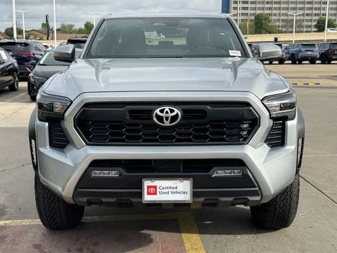 Certified 2024 Toyota Tacoma TRD Off-Road image 3
