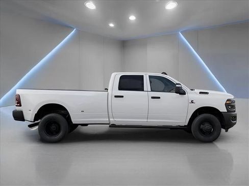 New 2026 RAM 3500 Tradesman AWD/4WD image 21