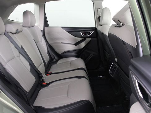 Used 2020 Subaru Forester Limited image 33