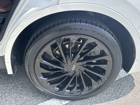 Used 2023 Lincoln Aviator Reserve w/ Jet Package image 11