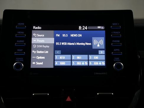 Used 2023 Toyota Camry SE w/ Convenience Package FWD image 18