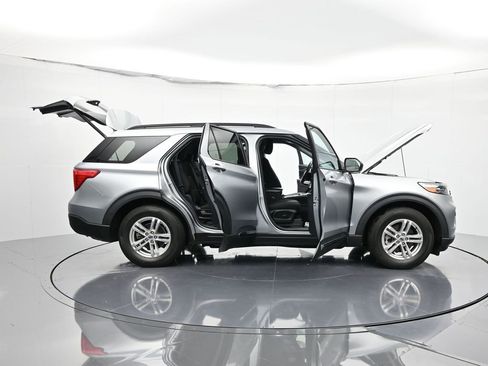 Certified 2022 Ford Explorer XLT image 65