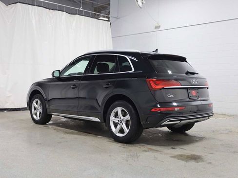 Used 2023 Audi Q5 2.0T Premium w/ Convenience Package image 3