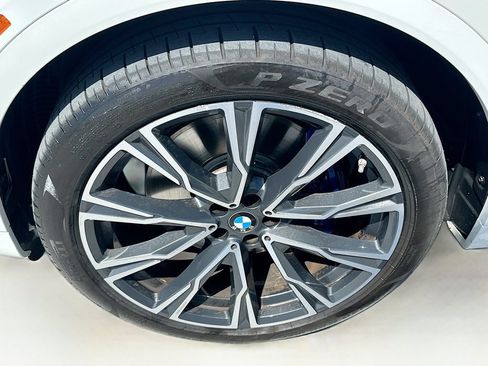 Used 2022 BMW X7 xDrive40i w/ M Sport Package AWD/4WD image 35