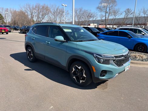 Used 2024 Kia Seltos EX image 5