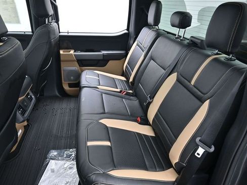 New 2025 Ford F250 XLT w/ Black Appearance Package image 24