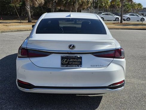 Certified 2023 Lexus ES 300h Ultra Luxury w/ Accessory Package (Z2) image 3