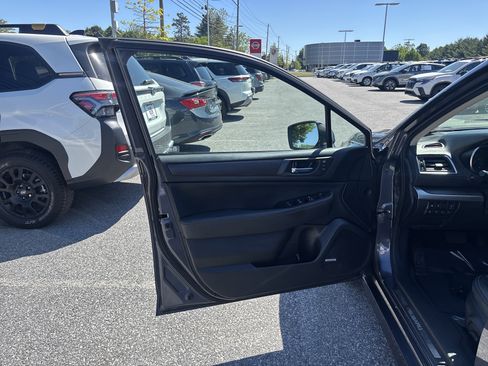 Used 2017 Subaru Legacy 3.6R Limited AWD/4WD image 26