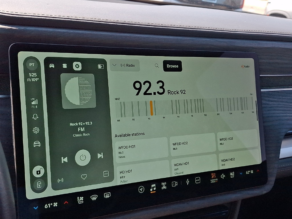 Used 2022 Rivian R1T Adventure AWD/4WD image 18