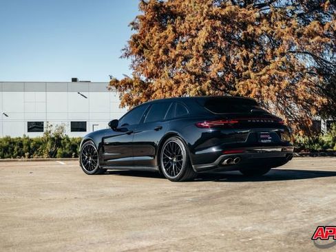 Used 2018 Porsche Panamera 4S image 48