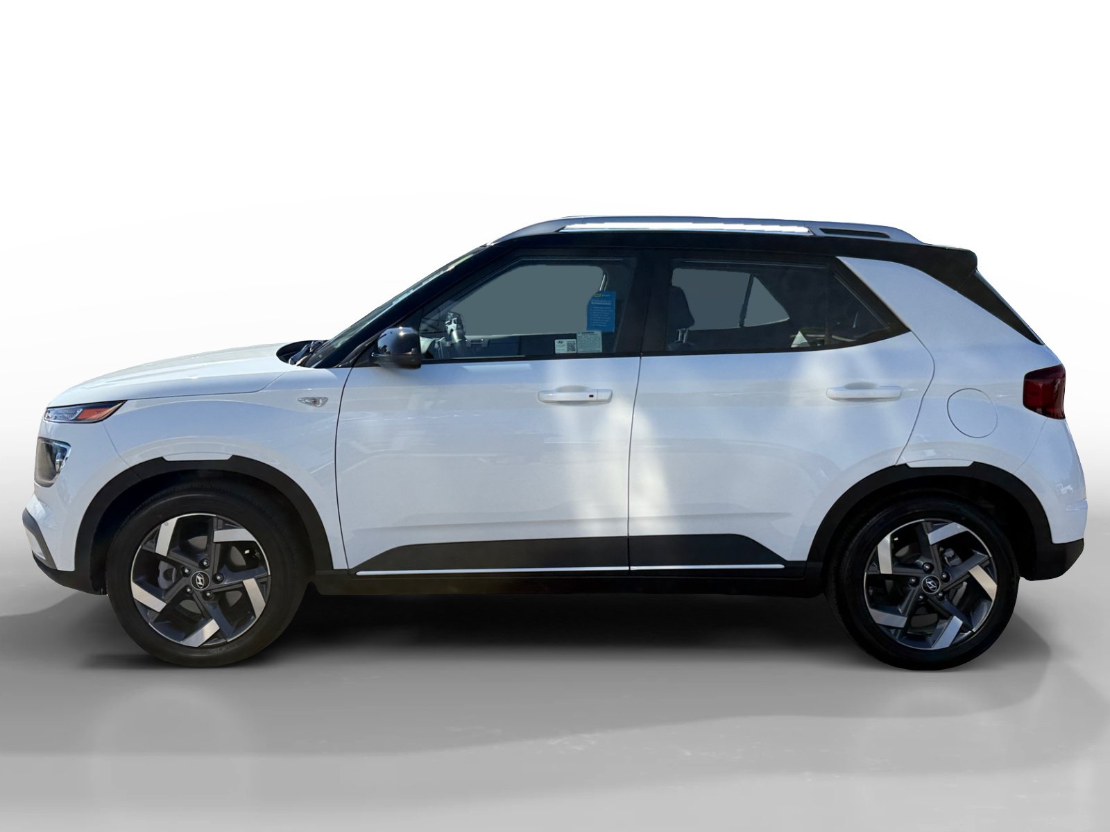 Certified 2026 Hyundai Venue SEL FWD image 2
