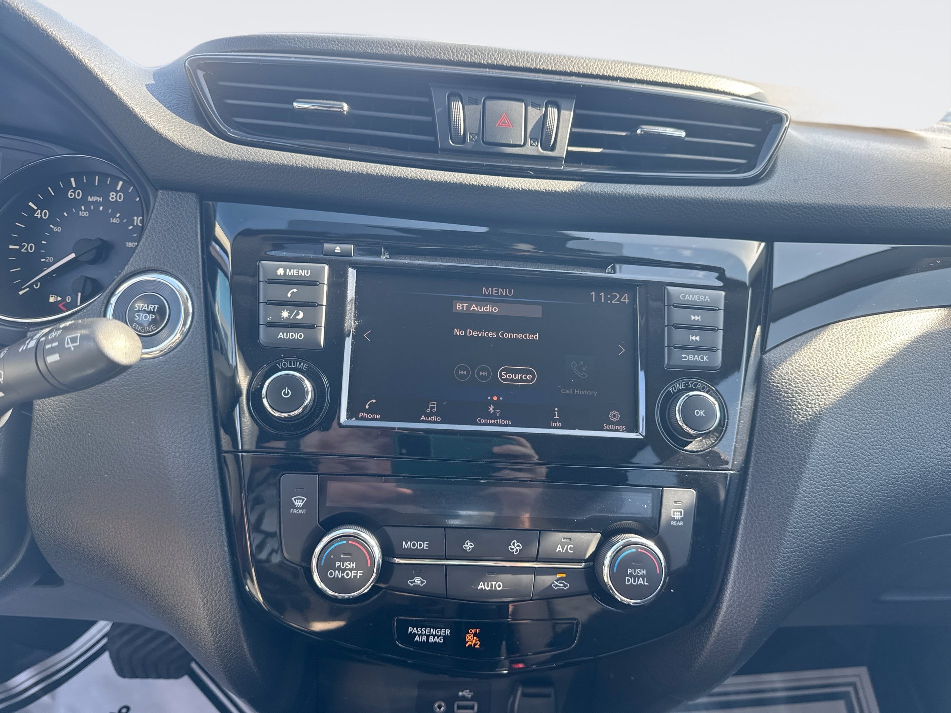 Used 2020 Nissan Rogue Sport SV FWD image 18