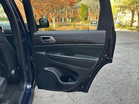 Used 2013 Jeep Grand Cherokee Laredo image 37