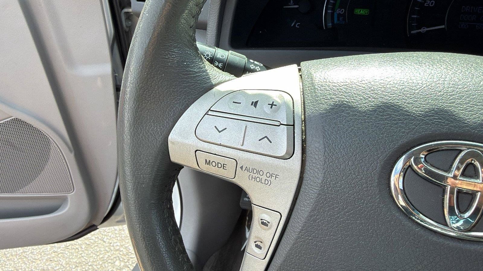 Used 2011 Toyota Camry Hybrid FWD image 17