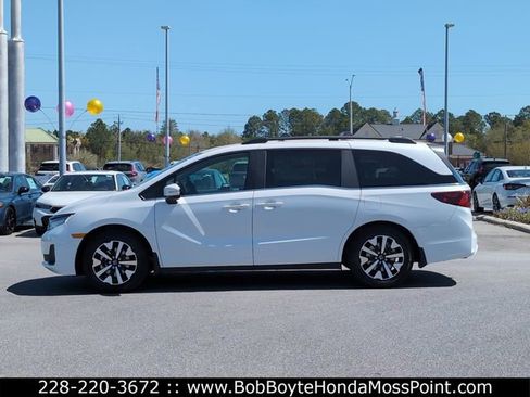 New 2026 Honda Odyssey EX-L image 2