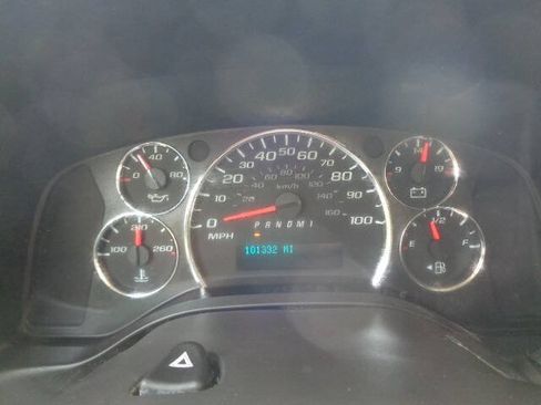 Used 2019 Chevrolet Express 3500 w/ Driver Convenience Package RWD image 17