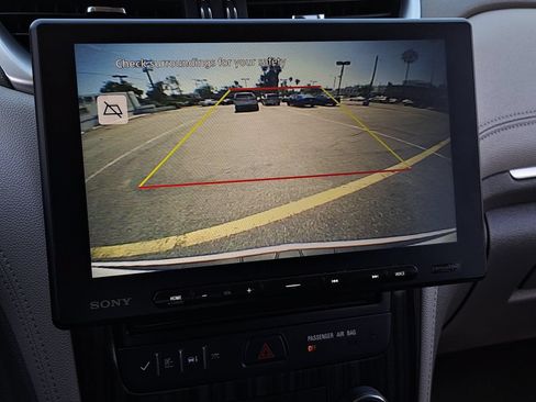 Used 2014 Chevrolet Traverse LT FWD image 26