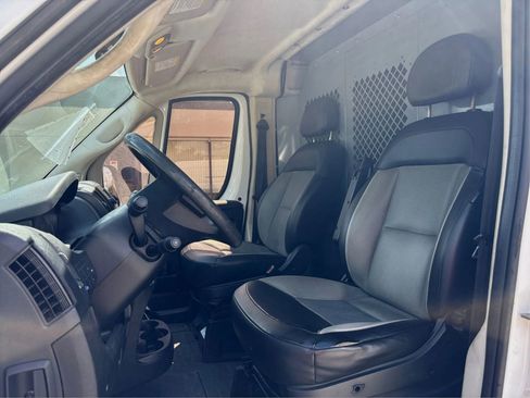 Used 2018 RAM ProMaster 2500 FWD image 9