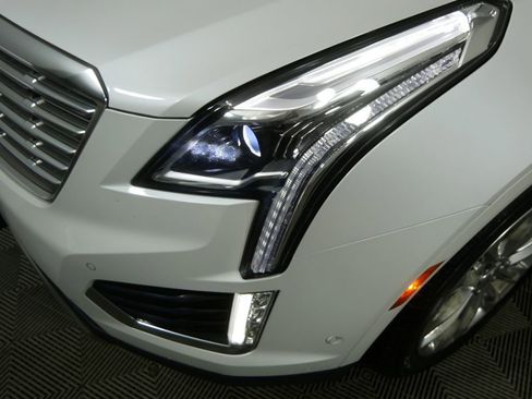 Used 2019 Cadillac XT5 Platinum image 10