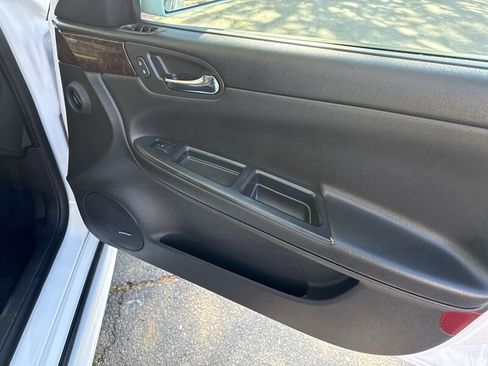 Used 2016 Chevrolet Impala LTZ image 21