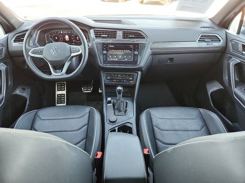 Used 2023 Volkswagen Tiguan SEL R-Line image 11