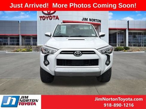 Used 2021 Toyota 4Runner TRD Off-Road Premium image 2