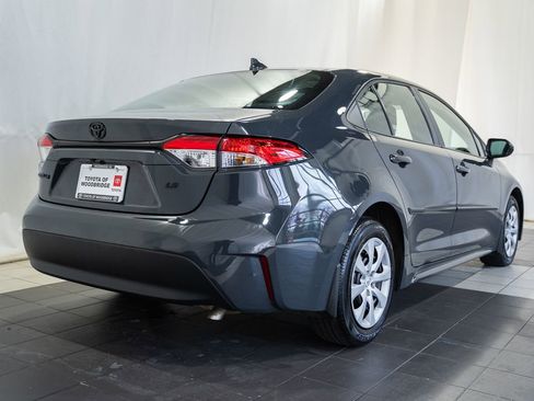 Used 2023 Toyota Corolla LE image 4