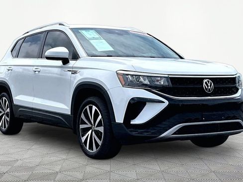 Used 2022 Volkswagen Taos SE w/ IQ.Drive SE Package FWD image 7