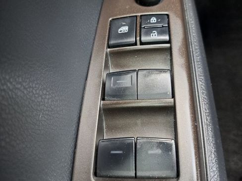 Used 2023 Toyota Camry SE image 16