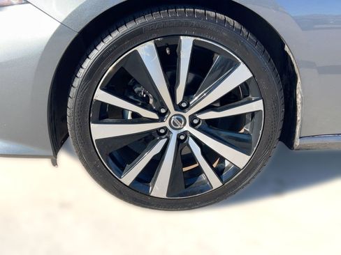 Used 2021 Nissan Altima 2.5 SR image 11