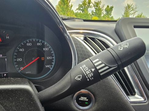 Used 2018 Chevrolet Malibu LT FWD image 26