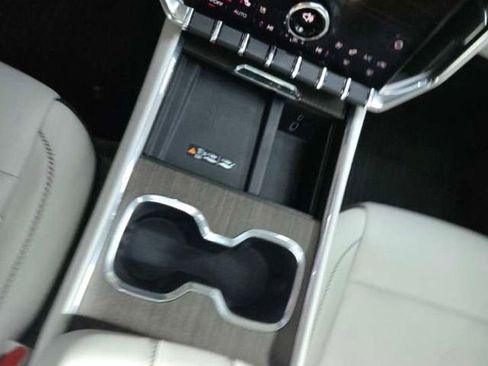 Used 2024 GMC Acadia Denali w/ Super Cruise Package image 30