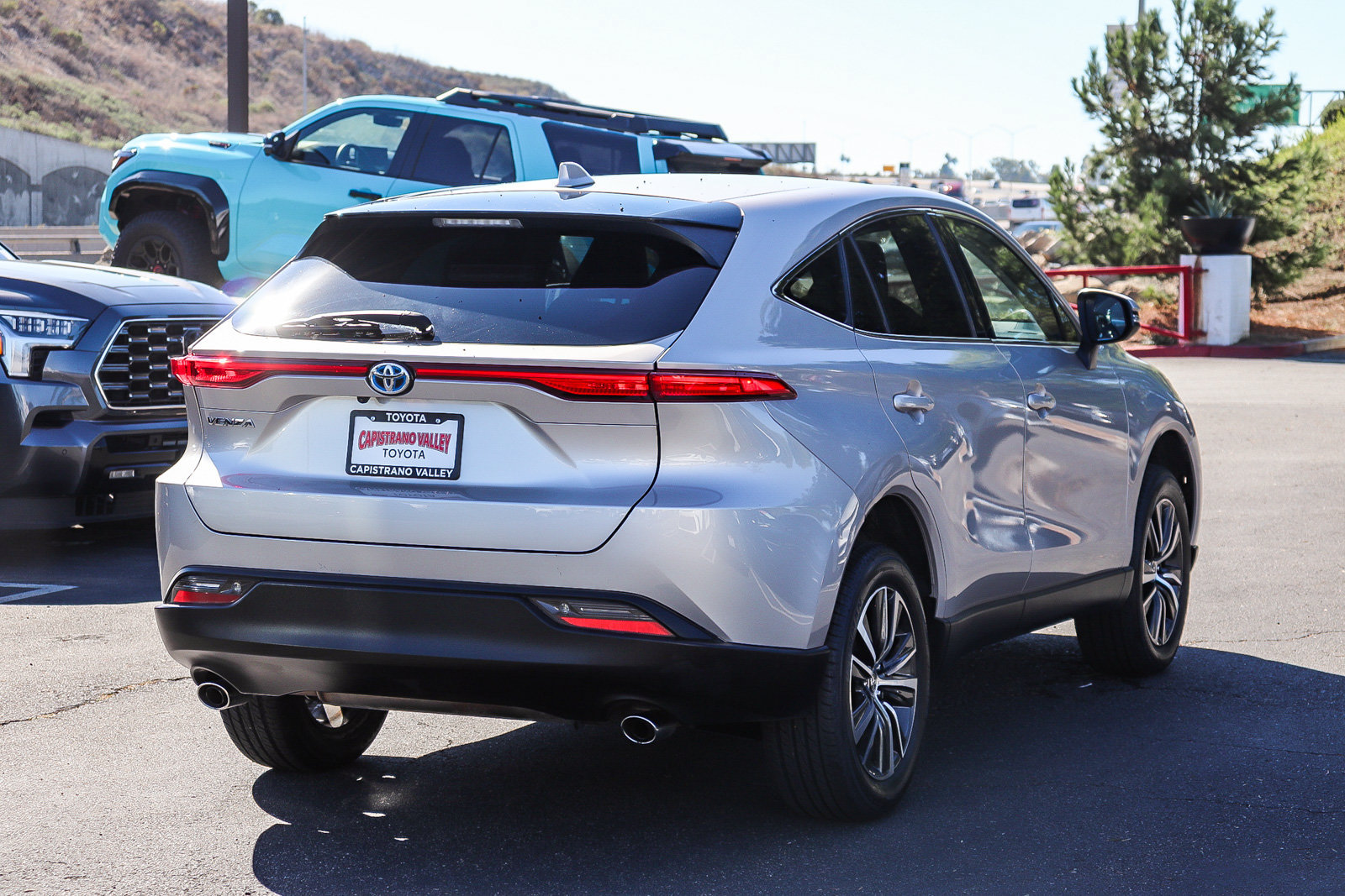 Certified 2024 Toyota Venza LE AWD/4WD image 9