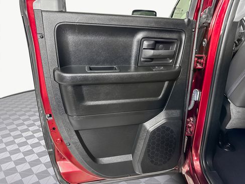 Used 2018 RAM 1500 Express image 24