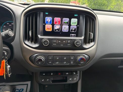 Used 2017 Chevrolet Colorado Z71 AWD/4WD image 10