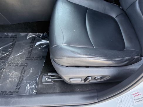 Used 2019 Toyota RAV4 XLE Premium FWD image 28