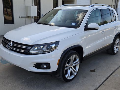 Used 2013 Volkswagen Tiguan SEL FWD image 2