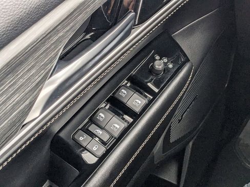 Used 2024 Jeep Wagoneer Series II w/ Flexible Seating Group image 21