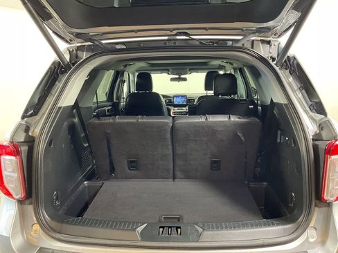 Used 2022 Ford Explorer XLT w/ Equipment Group 202A image 23