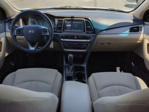 Used 2018 Hyundai Sonata SE FWD image 24