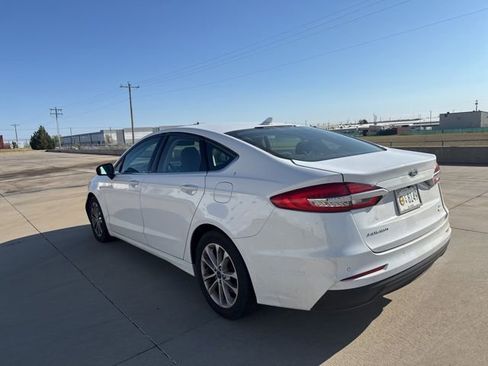 Used 2020 Ford Fusion SE image 7