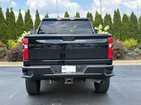 Used 2026 Chevrolet Silverado 2500 Custom w/ Custom Value Package AWD/4WD image 9