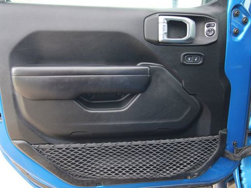 Used 2021 Jeep Wrangler Unlimited Sport image 39