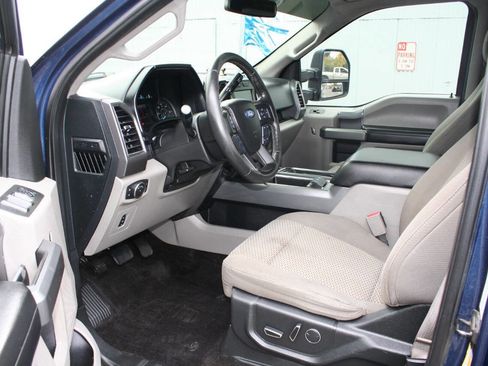 Used 2017 Ford F150 XLT w/ Equipment Group 302A Luxury image 15