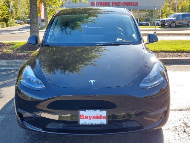 Used 2024 Tesla Model Y Long Range AWD/4WD image 3