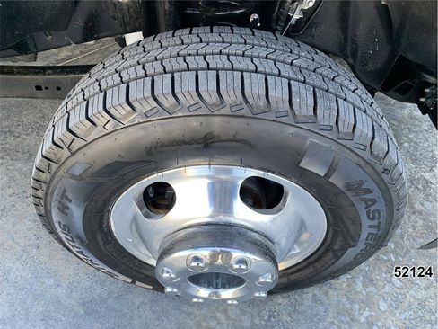 Used 2023 Ford F350 XLT w/ FX4 Off-Road Package image 16